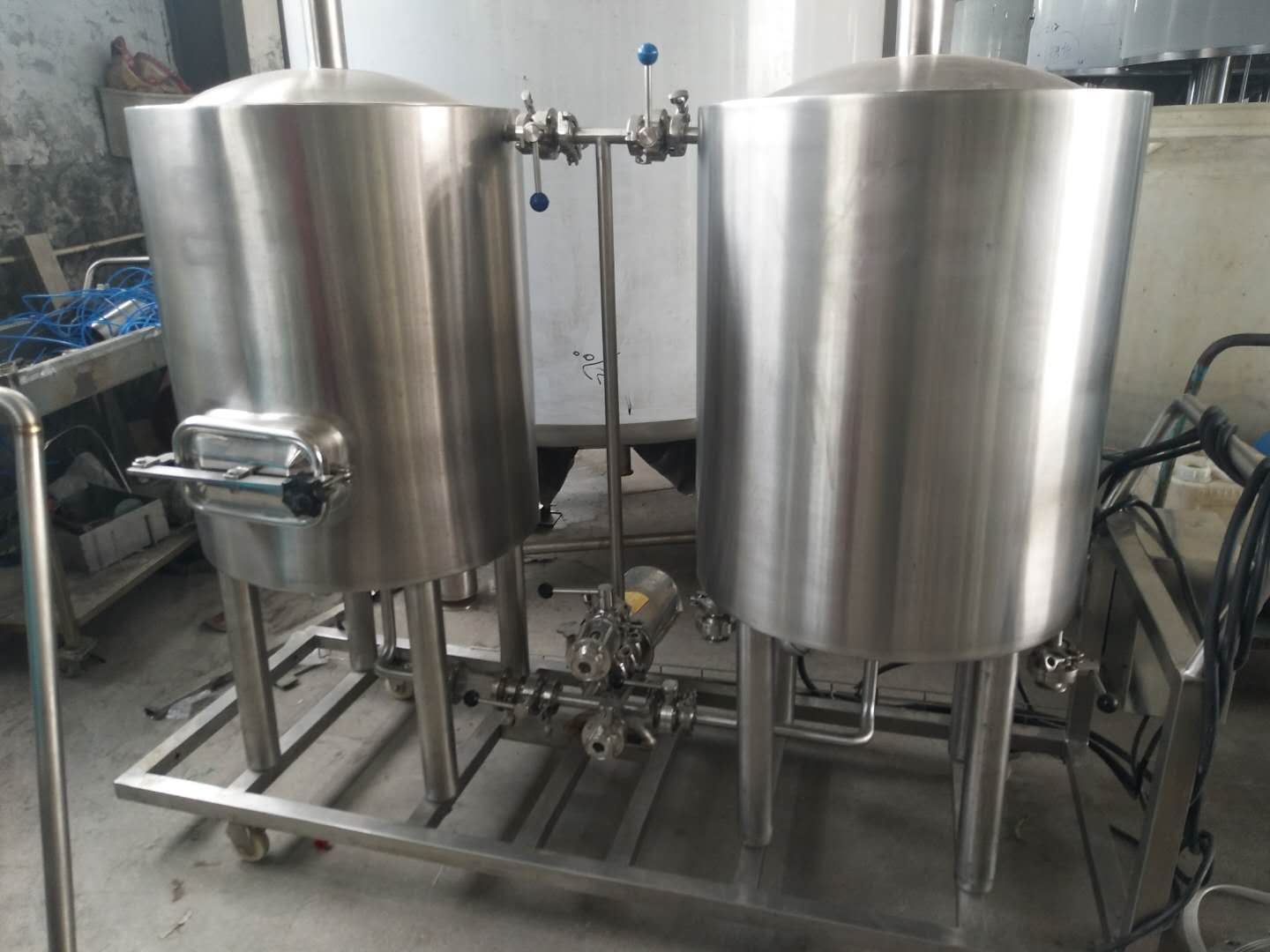 Chinese manufacturer auto / manual microbrewery beer brewing equipment of stainless steel to Poland 2020 W1