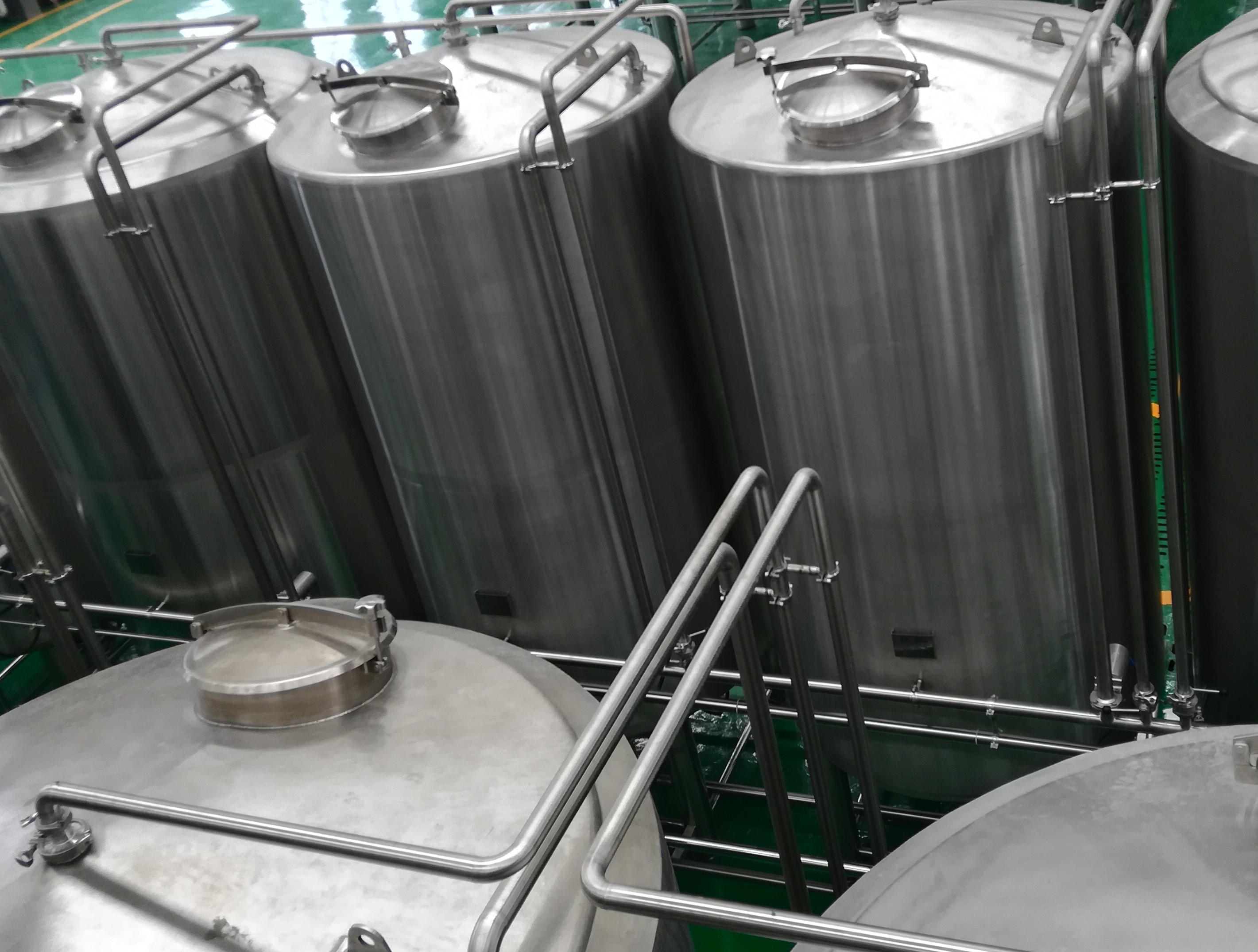 Auto/Manual convenient professional Industrial beer brewing equipment of SUS304 316 from China W1