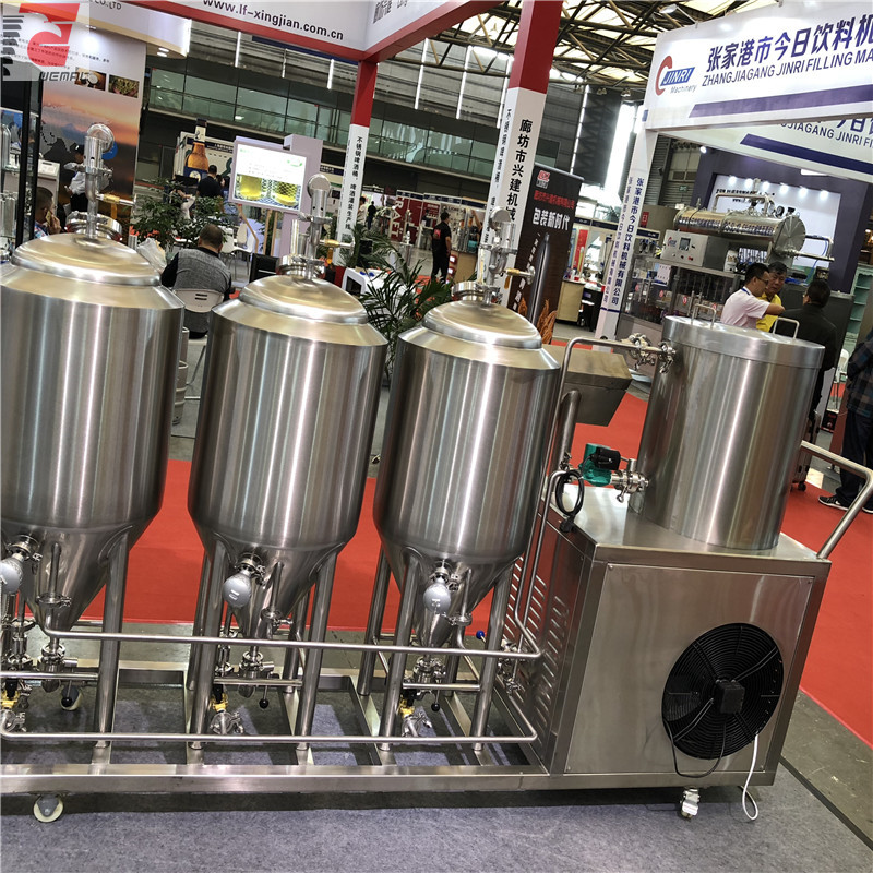 Commercial-beer-fermenter.jpg